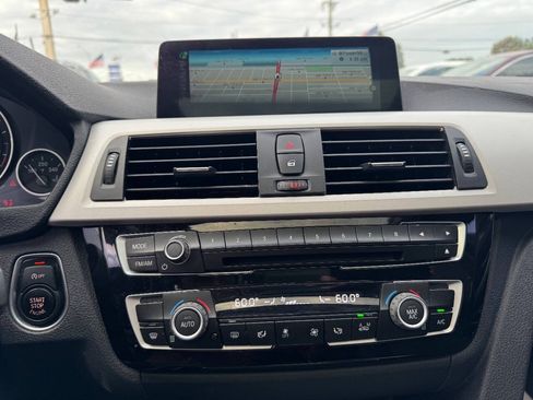 Used 2016 BMW 320i Sedan RWD image 12