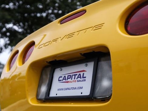 Used 2003 Chevrolet Corvette Convertible w/ Preferred Equipment Group1 RWD image 13