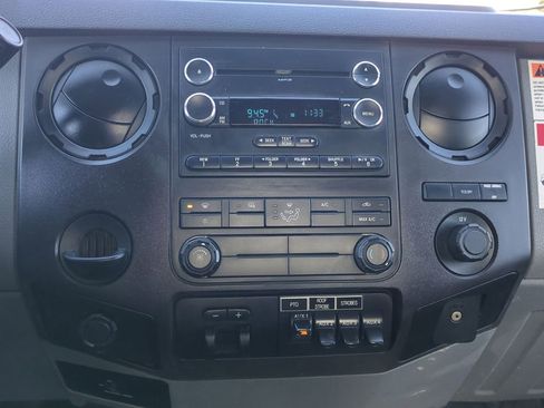 Used 2016 Ford F550 4x4 Regular Cab Super Duty image 14