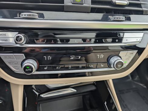 Used 2021 BMW X3 xDrive30i w/ Premium Package image 25