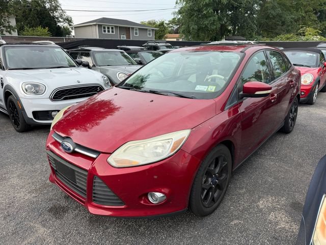 Used 2013 Ford Focus SE FWD image 1