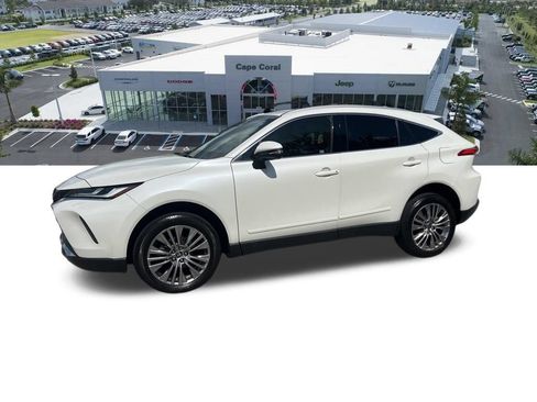 Used 2022 Toyota Venza XLE AWD/4WD image 24