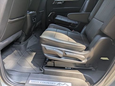 New 2026 Chevrolet Suburban High Country AWD/4WD image 29
