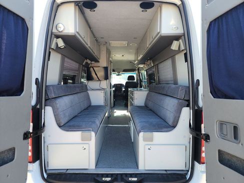 Used 2011 Mercedes-Benz Sprinter 2500 image 15