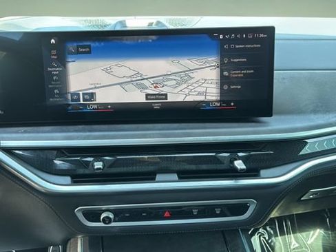 Used 2023 BMW X7 xDrive40i w/ Executive Package AWD/4WD image 25