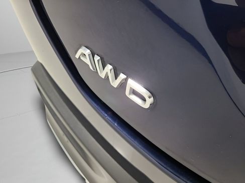 Used 2023 Honda Pilot Touring image 9
