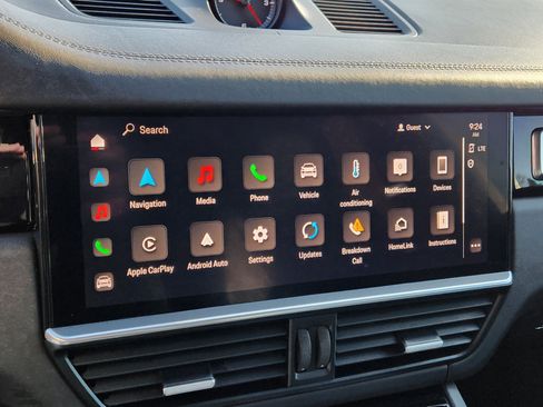 Used 2023 Porsche Cayenne Turbo image 21