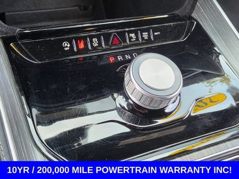 Used 2024 Jeep Wagoneer L Series II RWD image 27