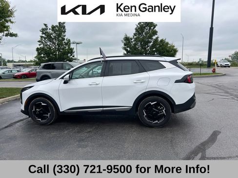 Certified 2026 Kia Sportage EX w/ EX Panorama Roof Package FWD image 16
