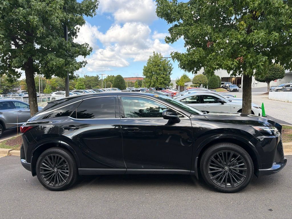 Certified 2024 Lexus RX 350 Premium w/ Kick Sensor & Tow Package AWD/4WD image 10