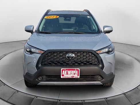 Used 2024 Toyota Corolla Cross LE w/ Moonroof Package AWD/4WD image 8