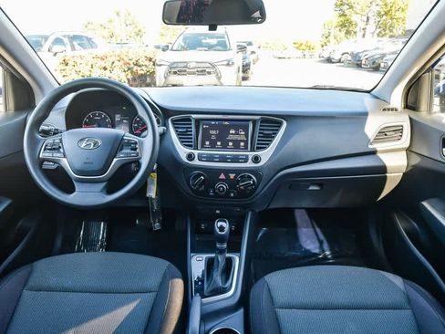 Used 2022 Hyundai Accent SEL image 14