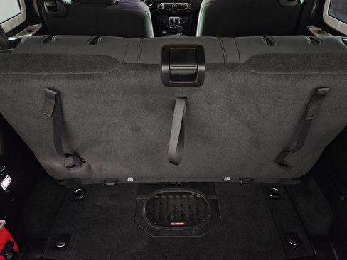 Used 2022 Jeep Wrangler Sport AWD/4WD image 31