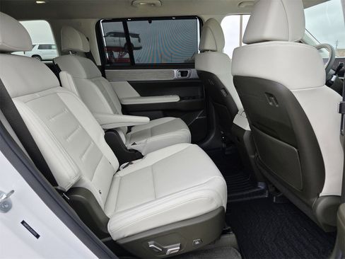 Used 2025 Hyundai Santa Fe Calligraphy image 26