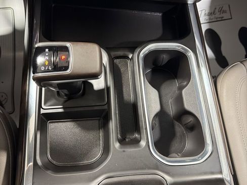 Used 2023 GMC Sierra 1500 SLT w/ SLT Premium Package image 32