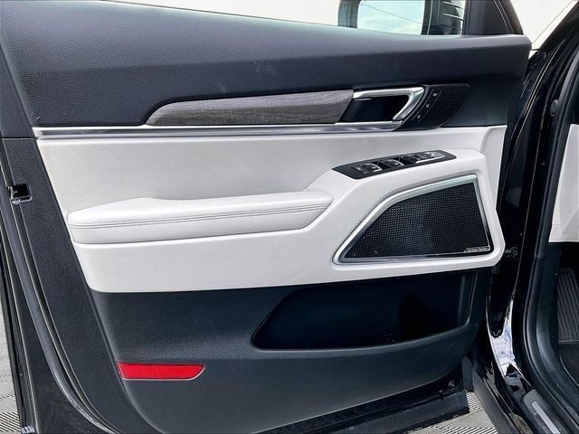 Used 2022 Kia Telluride SX w/ SX Prestige Package AWD/4WD image 9