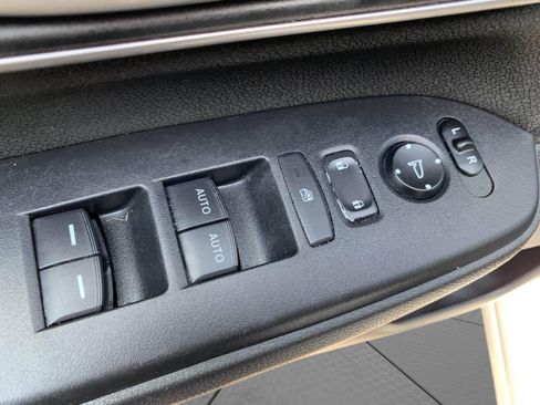 Used 2020 Honda CR-V EX image 12