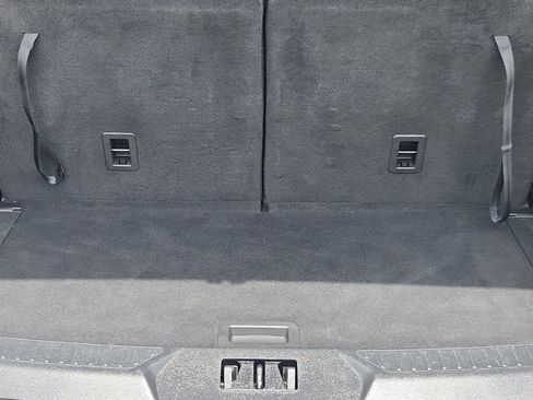 Used 2023 Ford Explorer XLT image 17