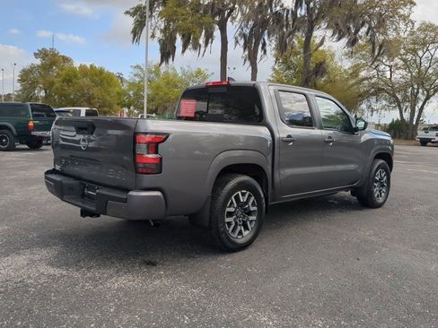 Certified 2024 Nissan Frontier SL w/ Technology Package RWD image 4