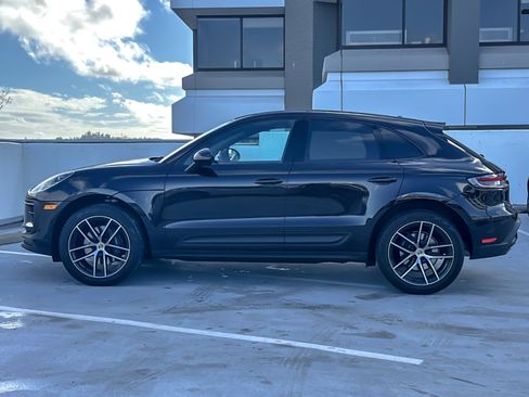 Used 2025 Porsche Macan image 2