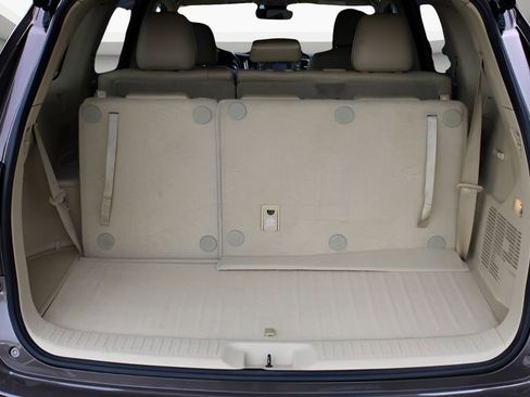 Used 2019 Toyota Highlander XLE image 22