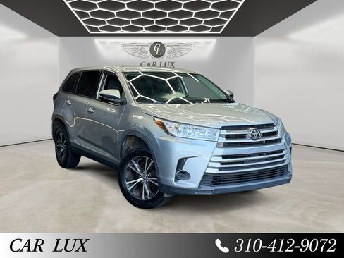 Used 2019 Toyota Highlander LE FWD image 7