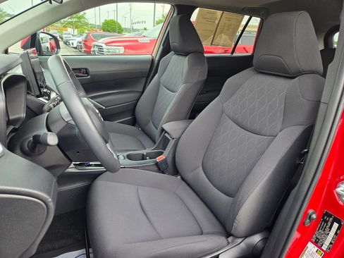 Used 2023 Toyota Corolla Cross LE w/ Moonroof Package AWD/4WD image 16