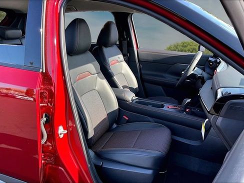 New 2026 Nissan Kicks SR FWD image 11