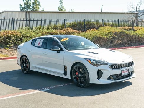Used 2021 Kia Stinger GT1 RWD image 3