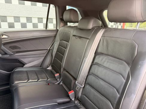 Used 2019 Volkswagen Tiguan SEL Premium R-Line AWD/4WD image 26