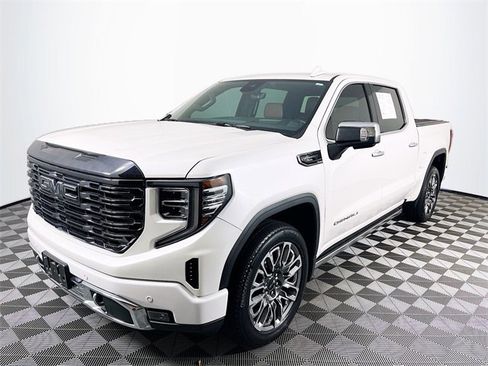 Used 2024 GMC Sierra 1500 Denali Ultimate image 4