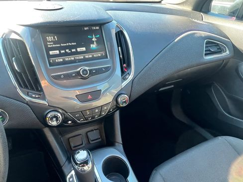 Used 2017 Chevrolet Cruze LT w/ Convenience Package FWD image 19