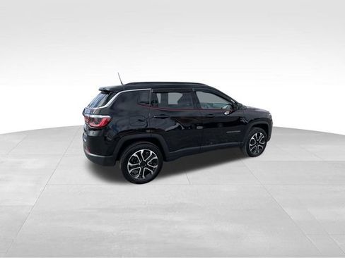 Used 2022 Jeep Compass Limited AWD/4WD image 11