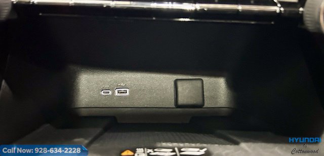 Used 2025 Chevrolet Traverse Z71 w/ Enhanced Driving Package AWD/4WD image 42