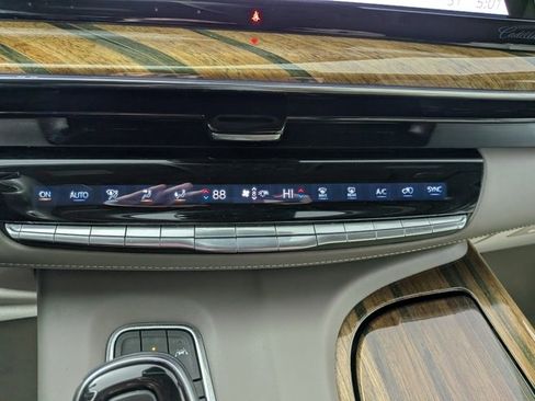 Used 2021 Cadillac Escalade ESV Sport Platinum image 24