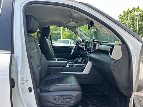 Used 2024 Toyota Tundra Limited AWD/4WD image 18