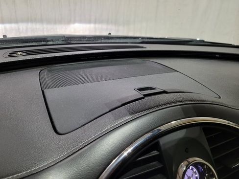 Used 2015 Buick Enclave Premium image 38