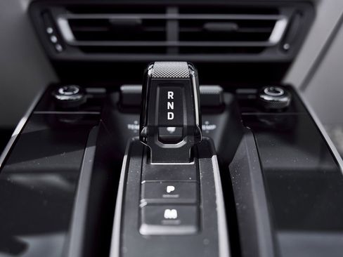 Used 2025 Porsche 911 Turbo S image 67