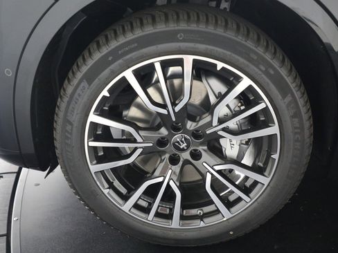 New 2025 Maserati Grecale GT image 24