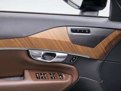 Certified 2023 Volvo XC90 T8 Plus w/ Protection Package image 13