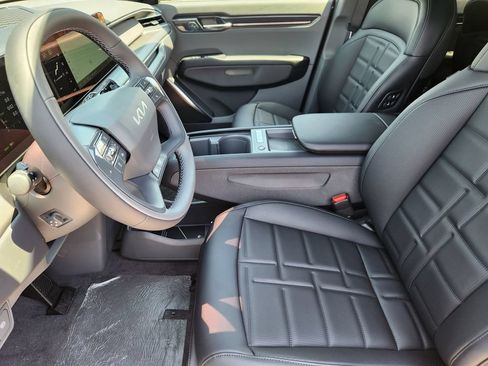 New 2026 Kia EV9 Land w/ Nightfall Edition Package AWD/4WD image 8