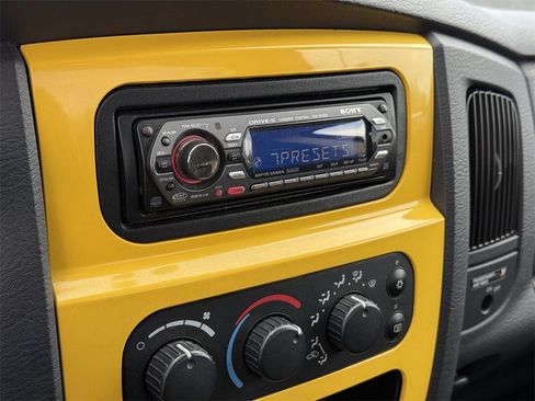 Used 2004 Dodge Ram 1500 Truck SLT w/ Sport Appearance Group image 23