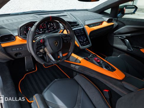 Used 2024 Lamborghini Revuelto AWD/4WD image 30