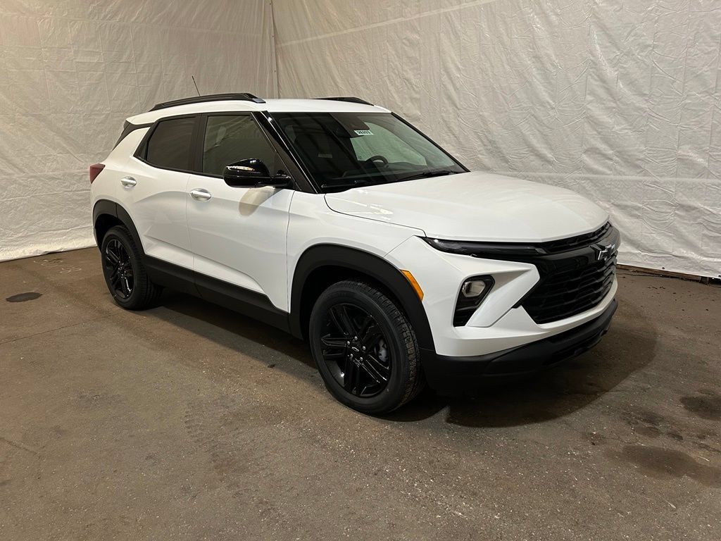 New 2026 Chevrolet TrailBlazer LT w/ Convenience Package AWD/4WD image 1