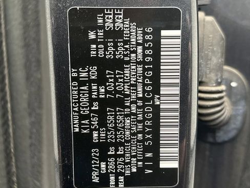 Used 2023 Kia Sorento LX AWD/4WD image 10