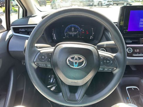 Used 2026 Toyota Corolla LE w/ LE Premium Package FWD image 31