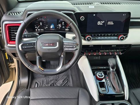 Used 2024 GMC Canyon AT4X image 22