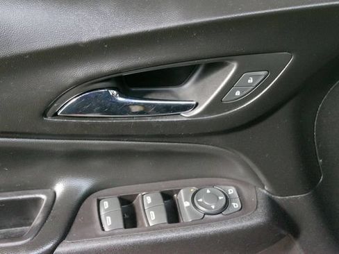 Used 2019 Chevrolet Equinox LT w/ Driver Convenience Package FWD image 11