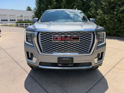 Used 2023 GMC Yukon Denali w/ Denali Reserve Package AWD/4WD image 6
