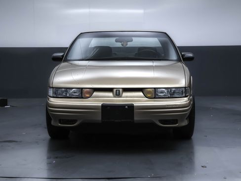 Used 1994 Oldsmobile Cutlass Supreme S image 28